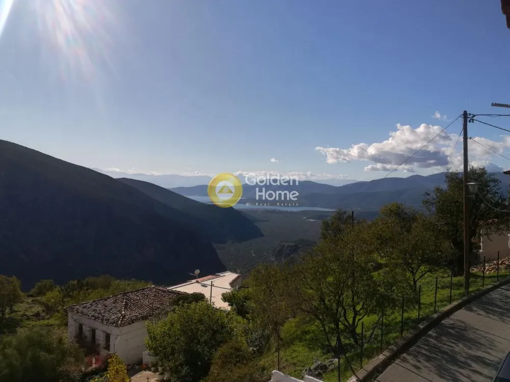 Balcon - Amphitheatre-Style Plot with Panoramic Views in Delphi