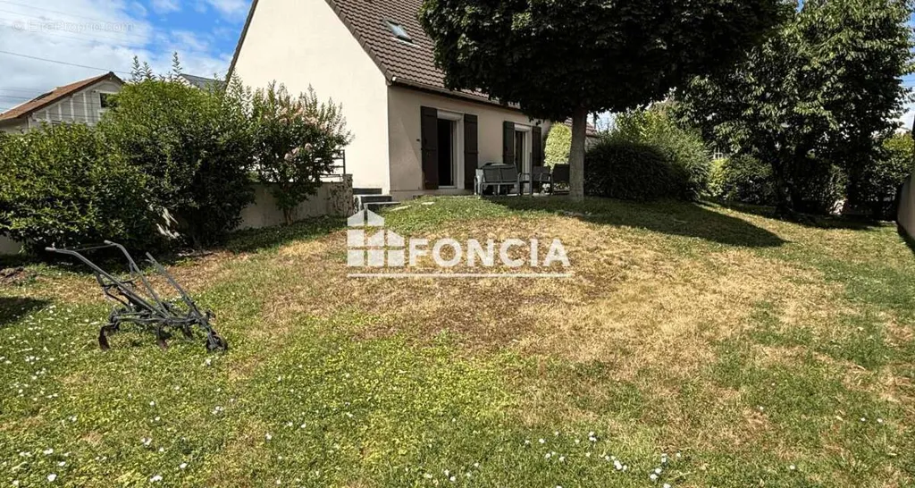 Aed - Detached House with Garden in Chilly-Mazarin