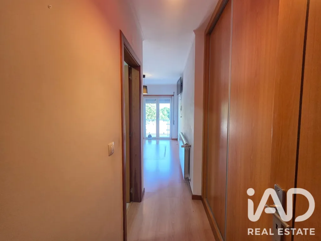 Hallway - T3 Apartment with Private Garage in Santa Comba Dão