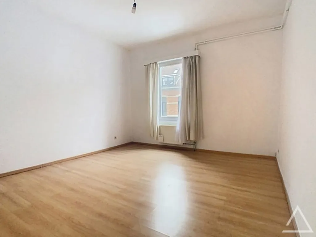 Pièces - Maison à Rénover avec 3 Chambres à Thieffry