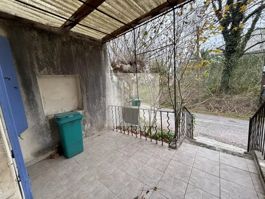 Terrasse - Ensemble Immobilier avec Jardin à Montélimar