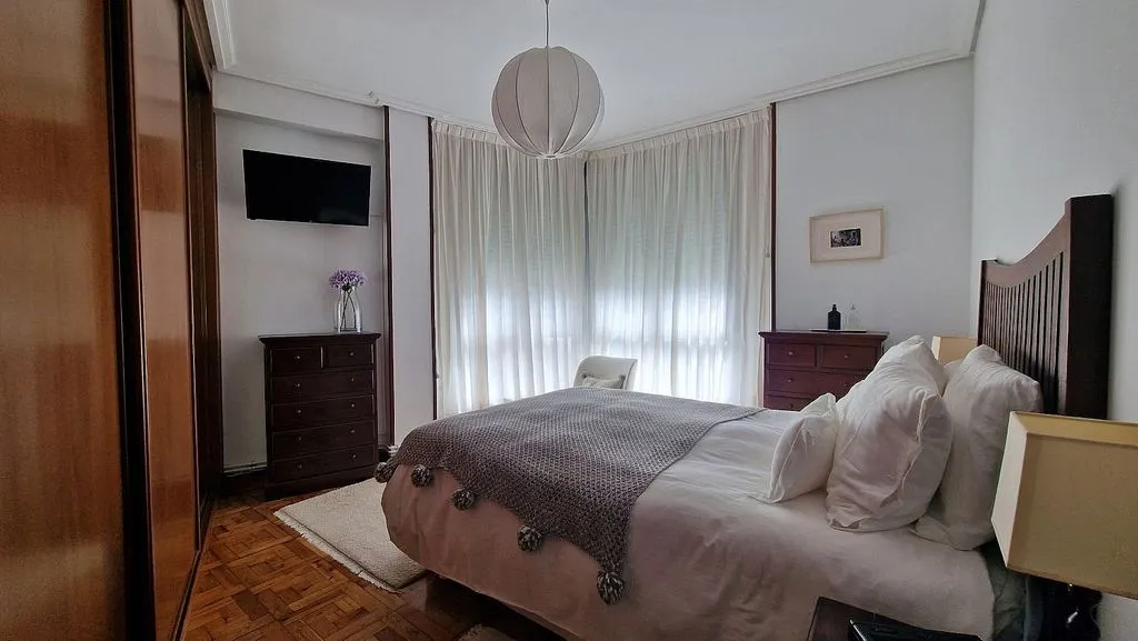 Chambres - Open-Plan Flat with Garage in Torrelavega