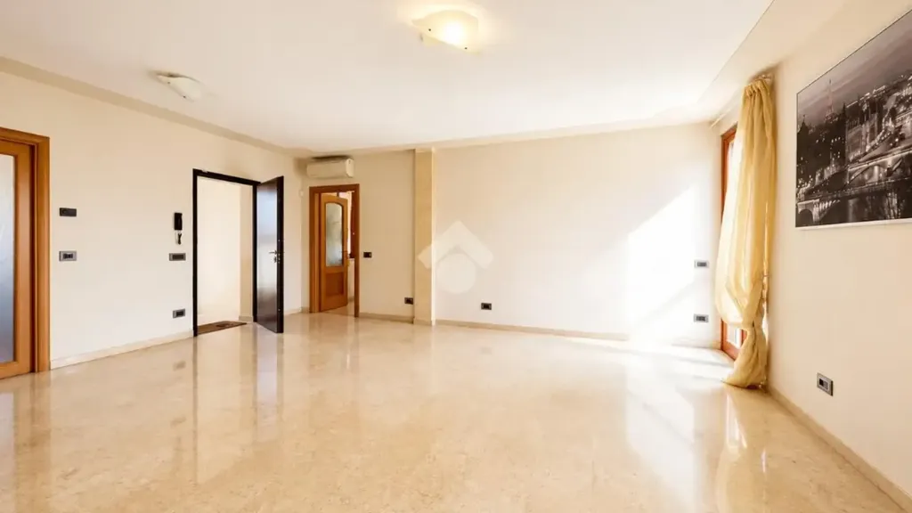 Elutuba - Contemporary Apartment with Balcony in Chiari
