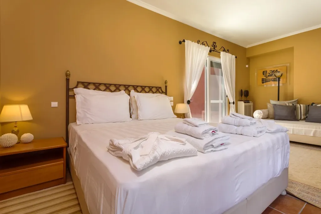 Chambres - Luxury Seafront Villa with Panoramic Views in Zakynthos