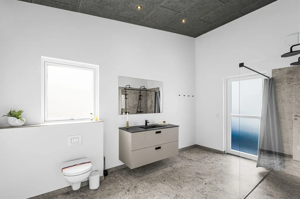 Salles de bain - Maison 8 pièces à Harboøre