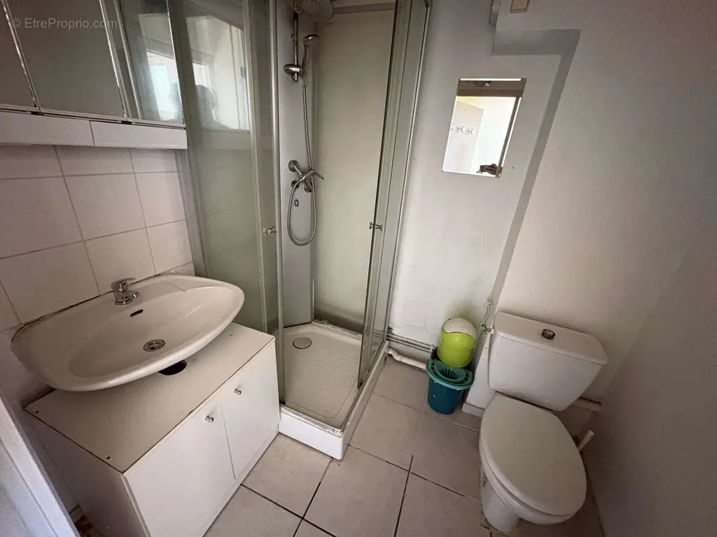 Bathrooms - 4-Unit Apartment Building in Vic-le-Comte Centre