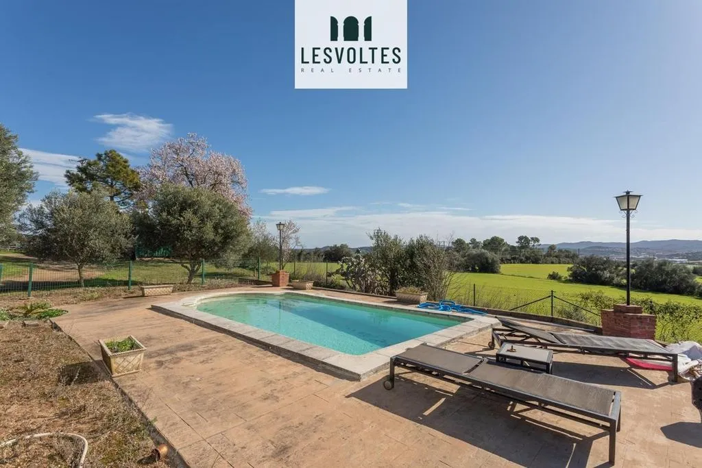 Piscina - Refurbished Farmhouse with Pool in Corçà