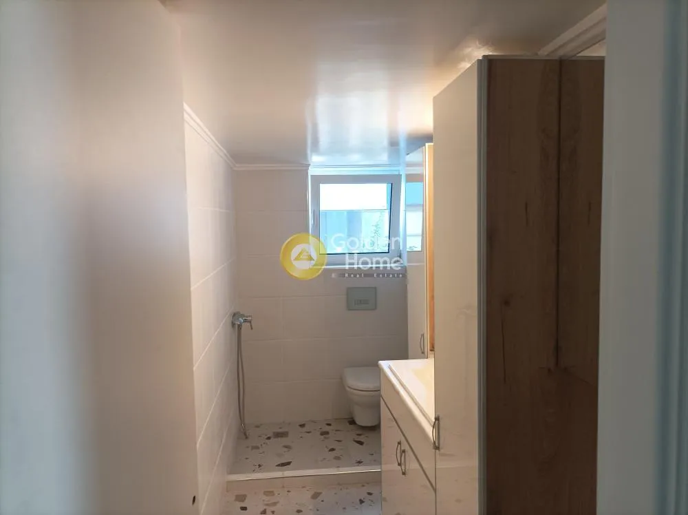 Salles de bain - Fully Renovated Flat with Balcony in Chalandri