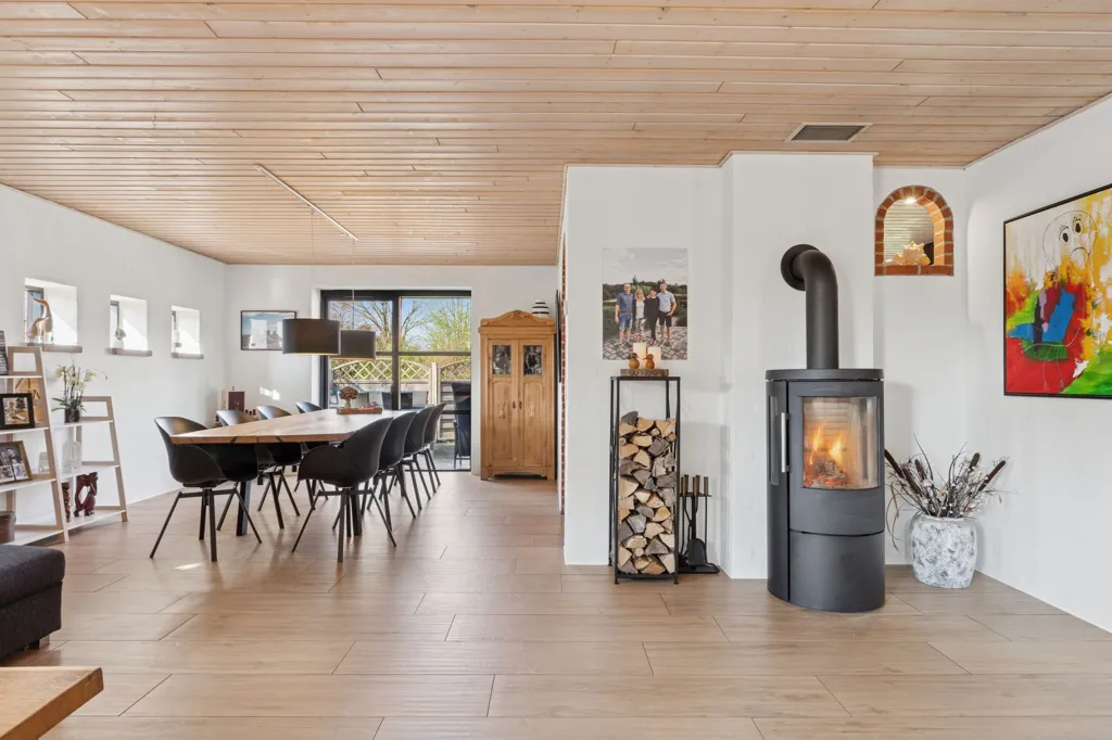 Elutuba - Modernised Villa with Solar Panels in Ørum