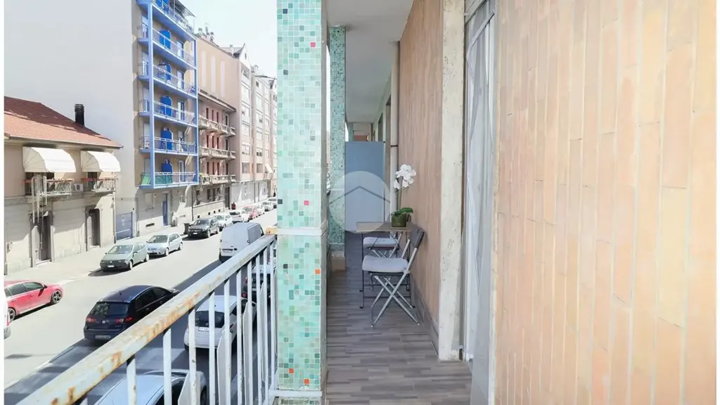 Balcon - Modernised Apartment with Balcony in Lucento, Turin