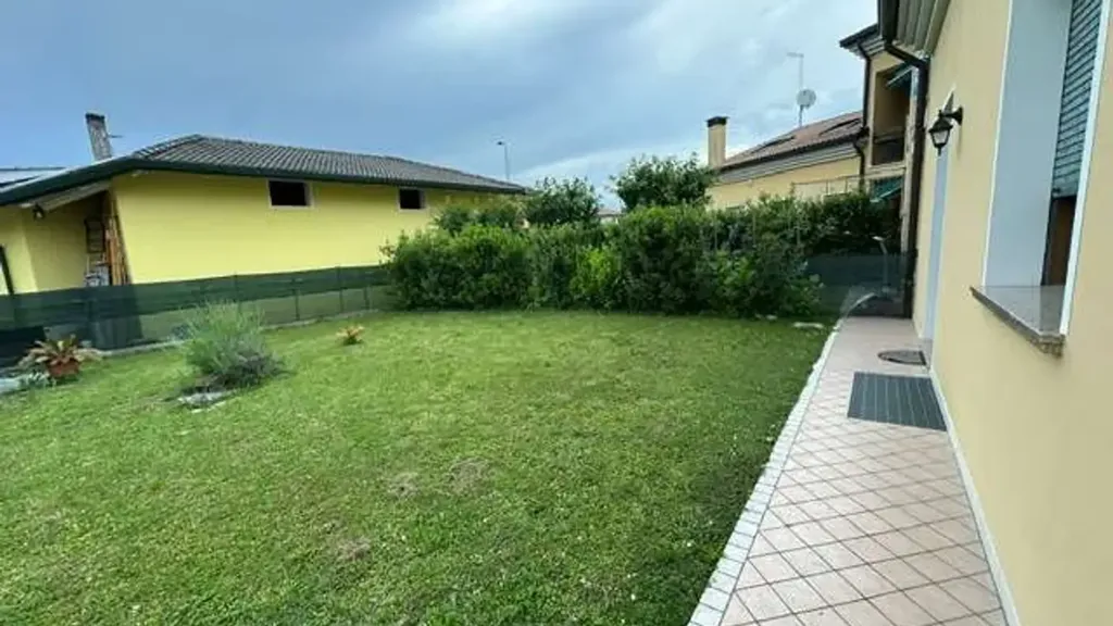 Jardin - Villa with Private Garden in Salgareda