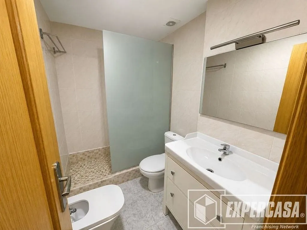 Baños - Apartment with Private Terrace in Campanar, Valencia