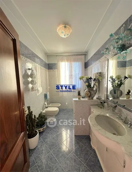 Salles de bain - Contemporary Villa with Soffit Levels in Camponogara
