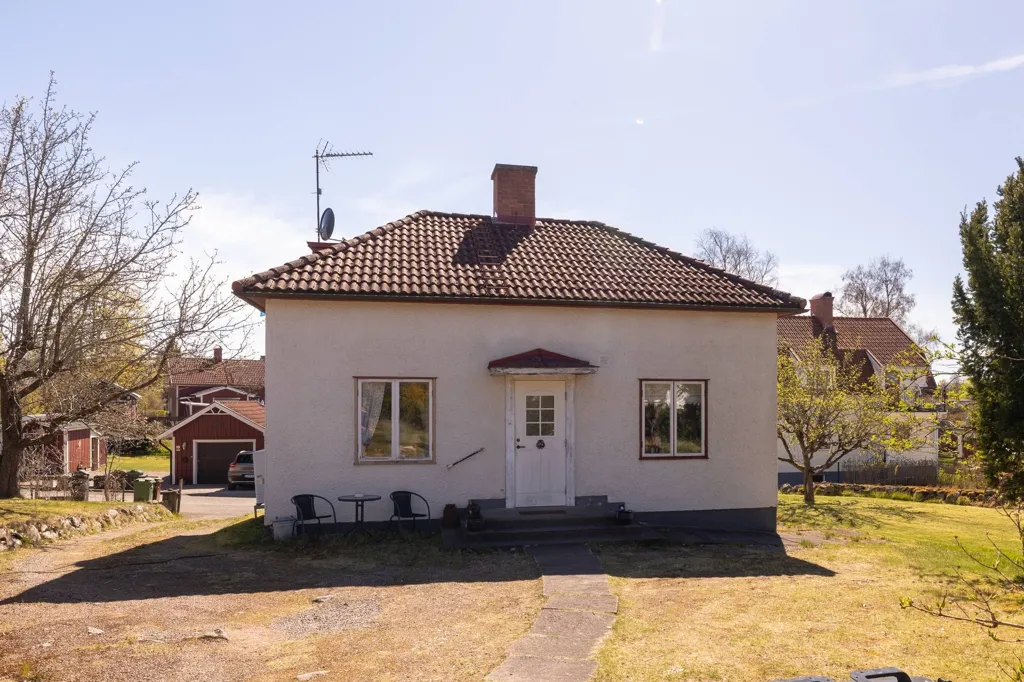 Esterno - Charming Cottage with Garden in Kristinehamn