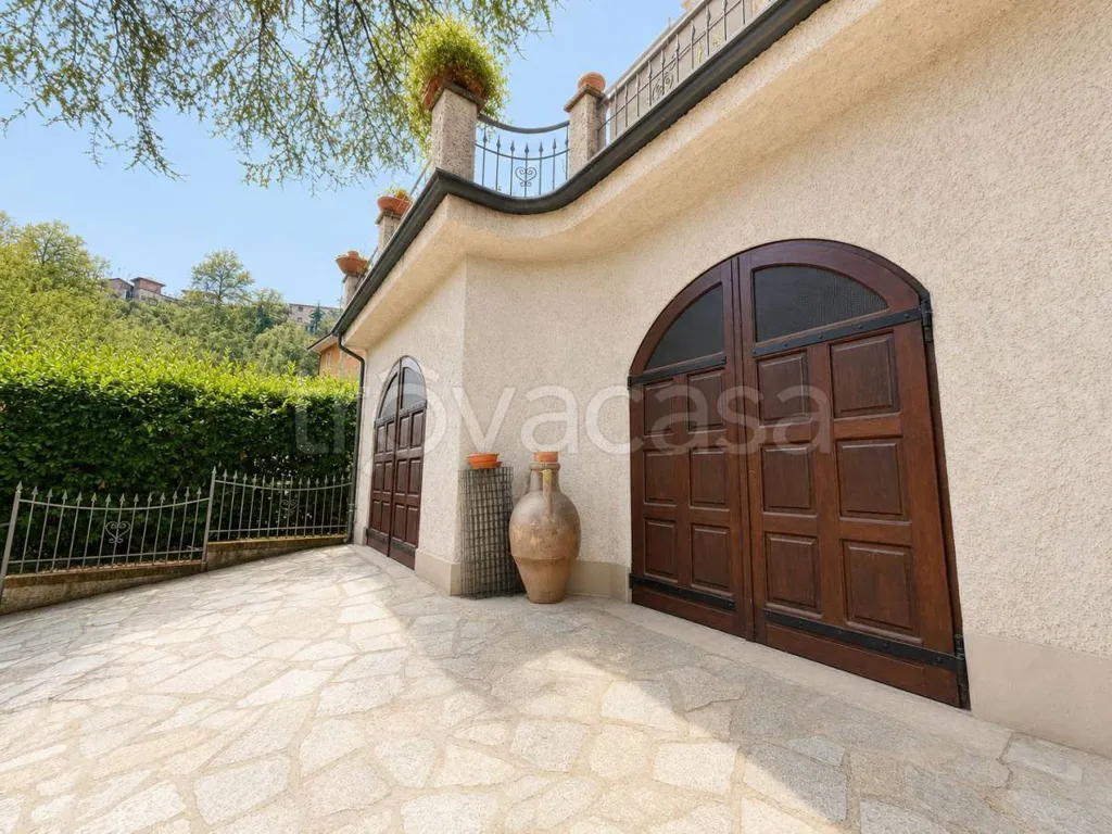 Terrass - Bifamiliare Villa with Panoramic Terraces in Vezza d'Alba