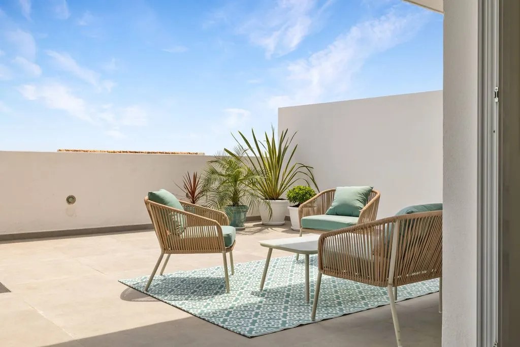 Terrass - 3-Bedroom Penthouses with Sea View in Marbella