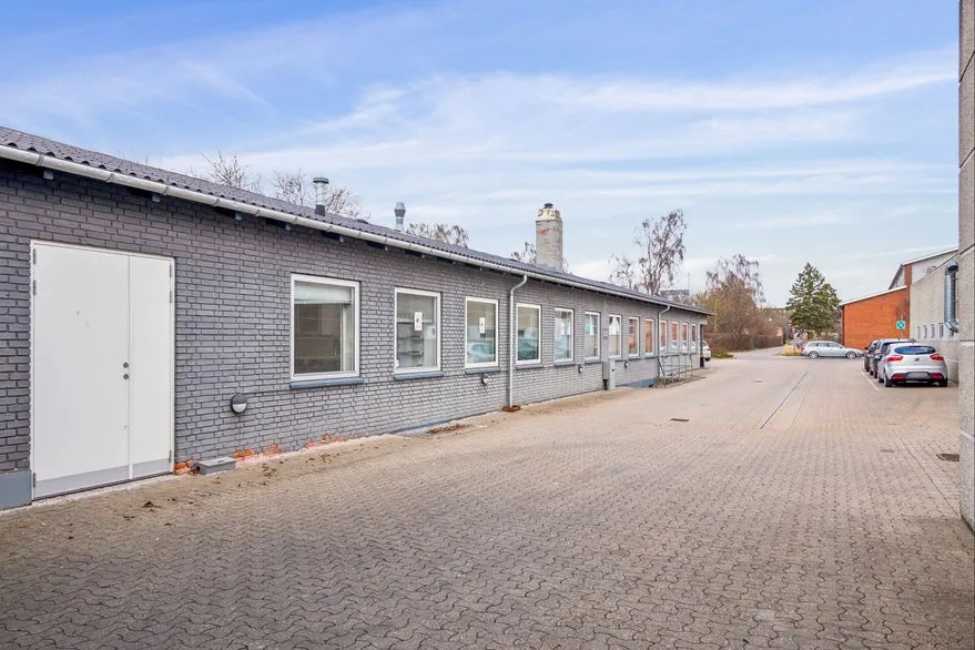 Extérieur - Office Complex with Production Space in Rødovre