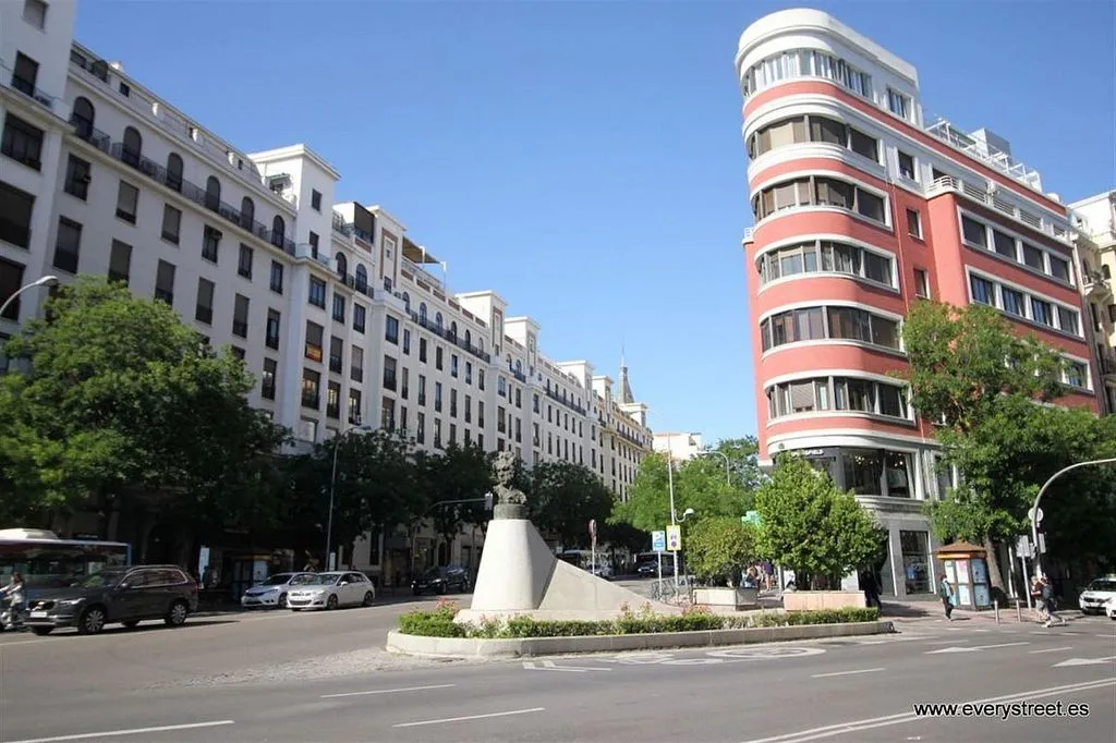 Apartment with Pool and Terrace in Goya