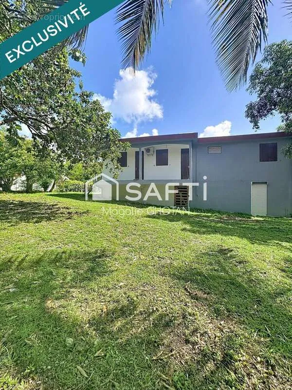 Exterior - Charming House with Garden in Le Moule