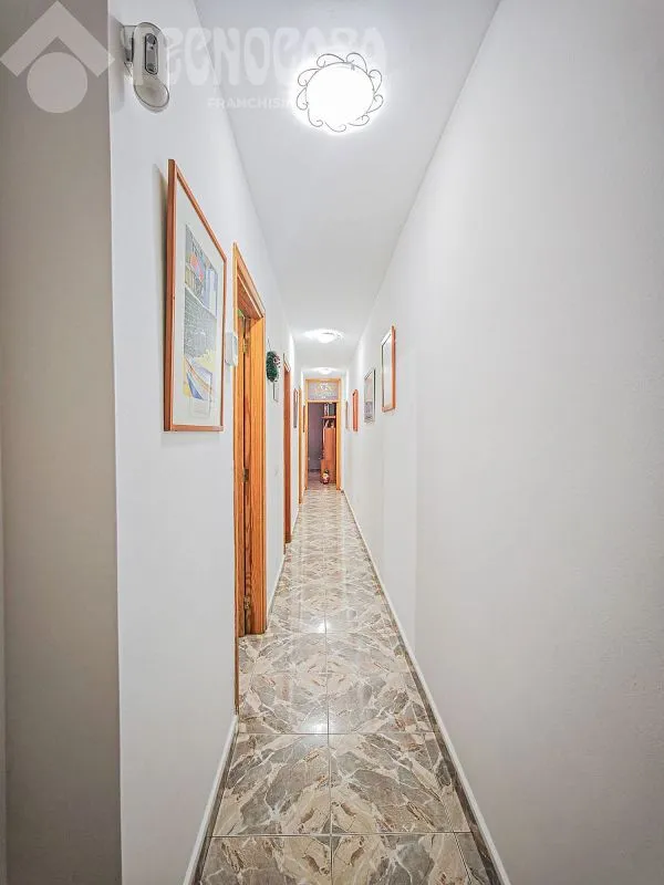 Esik - Apartment with Garage and Elevator in Buzanda