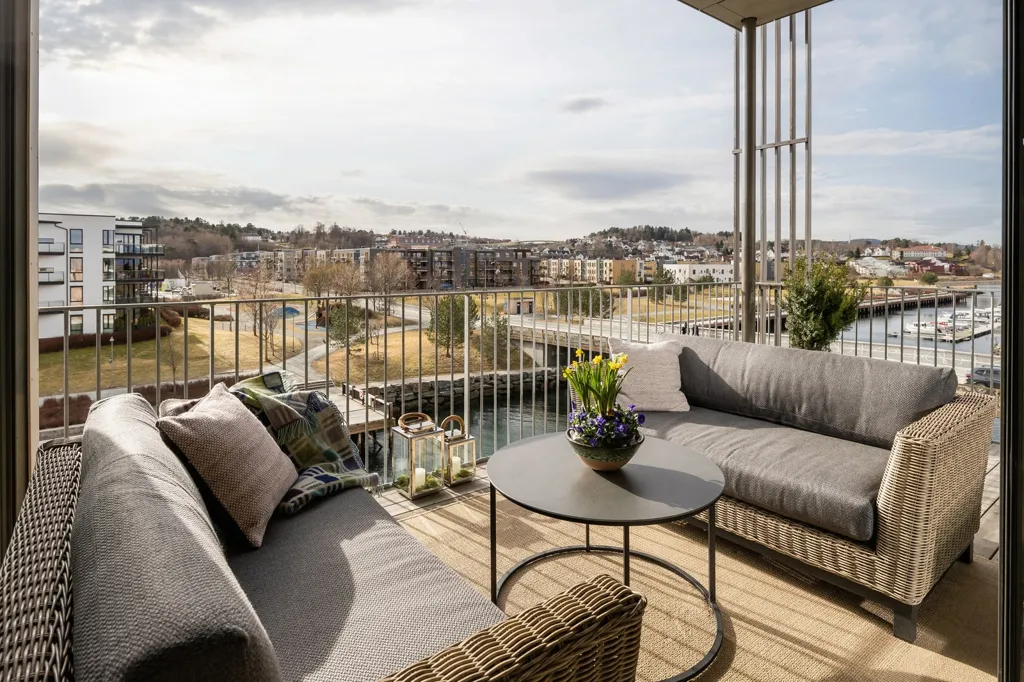 Rõdu - Apartment with Two Terraces in Grilstad Marina