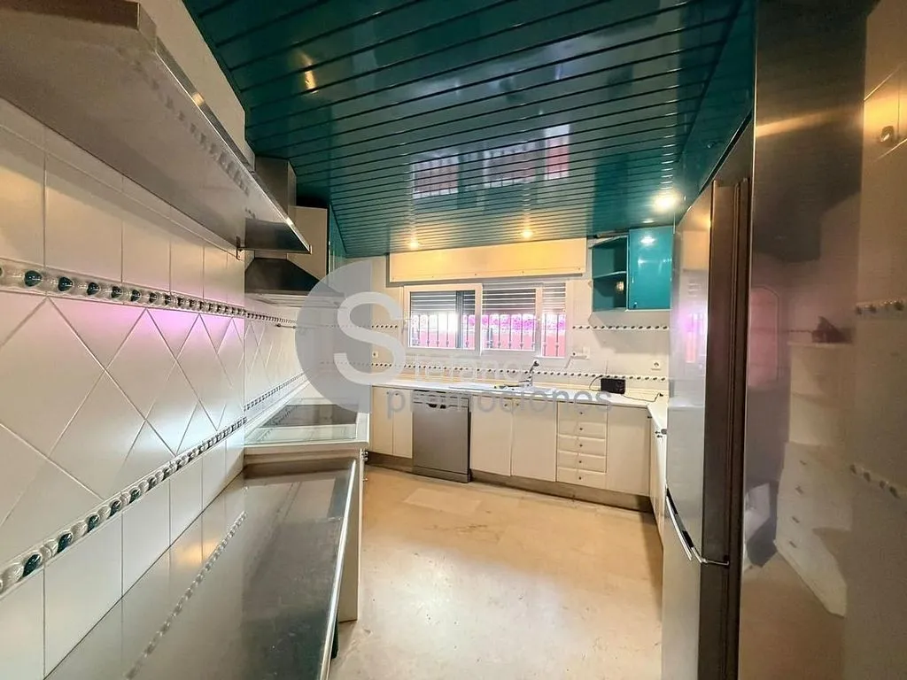 Kitchen - Chalet with Terrace in Pedregalejo, Málaga