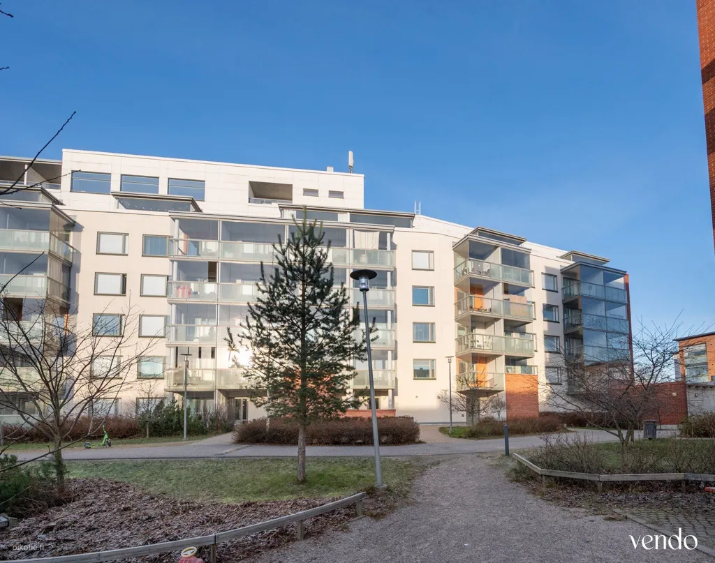 Välivaade - Apartment with Glazed Balcony in Matinkylä