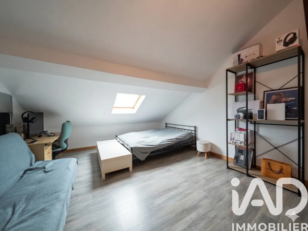 Chambres - Maison en Pierre avec Jardin à Hervilly