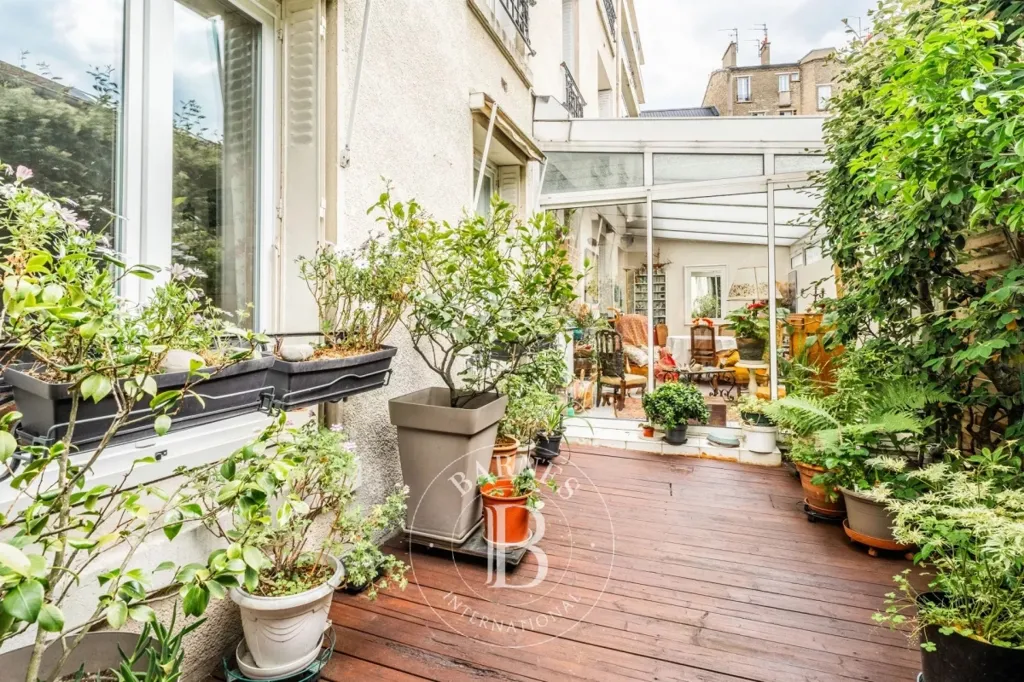 Terrasse - Appartement 4 Pièces avec Cours Arborée à Boulogne
