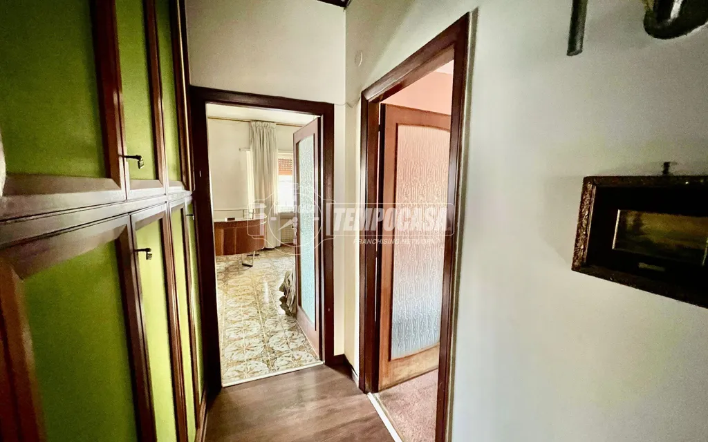 Entrée - 5-Bedroom Apartment with Lift in Naples