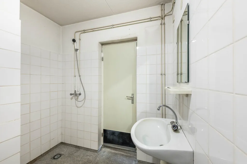 Salles de bain - Apartment with Two Balconies in Amsterdam-Oost
