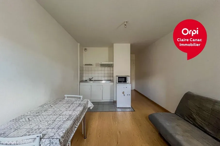 Kitchen - Studio with Salle d'Eau in Castres