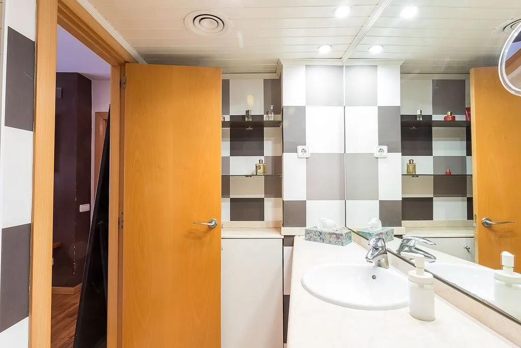 Bathrooms - Apartment with Pool and Terrace in Sarrià