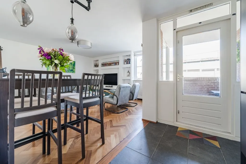 Sala da pranzo - Maisonette with Garden Access in Vlaardingen