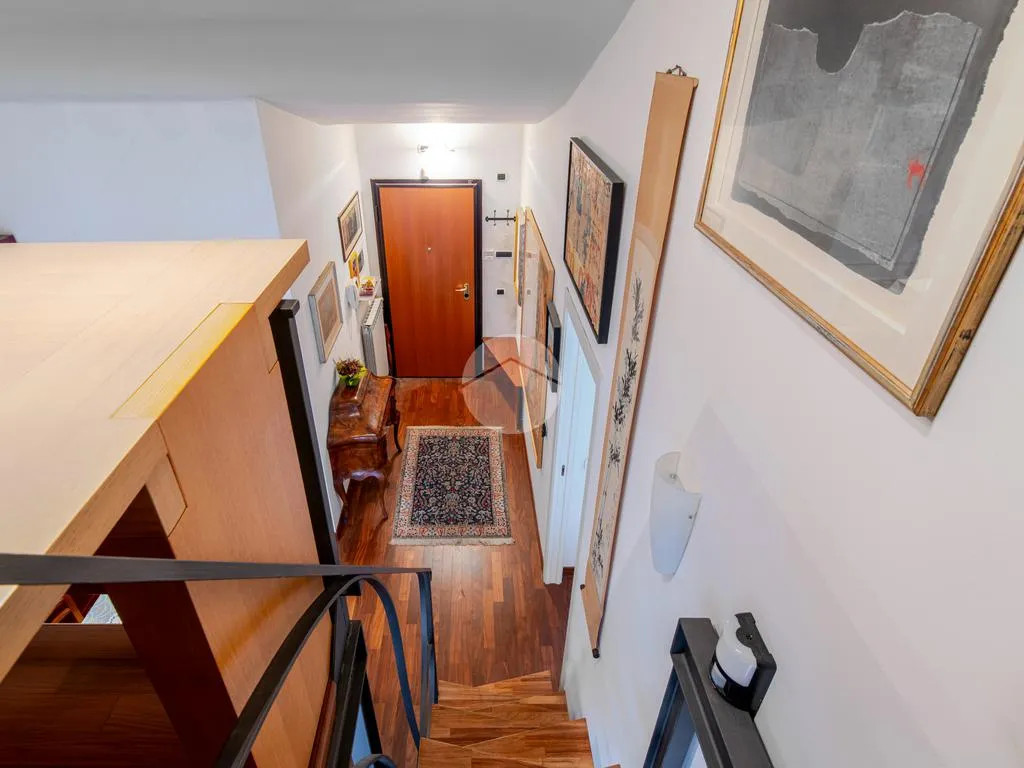 Pièces - Modern 2-Bedroom Flat with Balcony in Milan