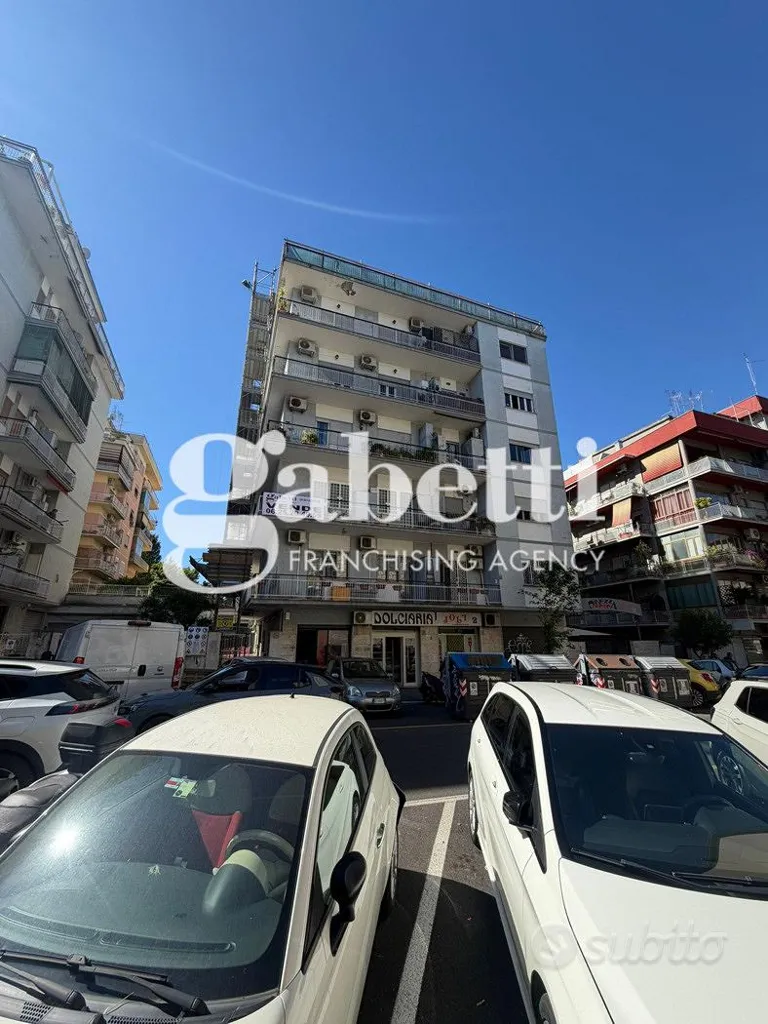 Extérieur - Bright Triplex with Balcony in Central Rome