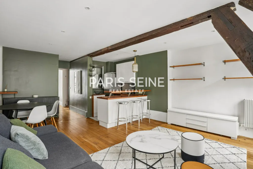 Living Room - Two-Piece Flat with South Exposure near Palais Royal