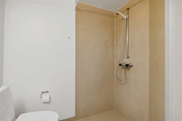 Salles de bain - One-Bedroom Terraced House in Egtved