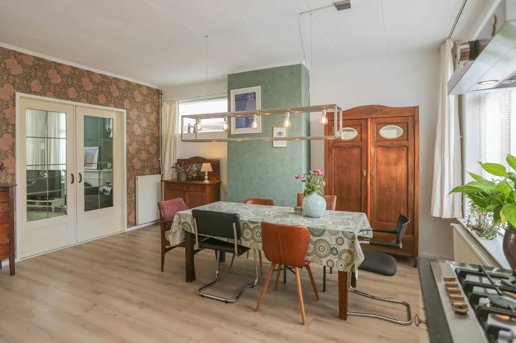 Sala da pranzo - Characterful Detached House with Garden in Buitenpost
