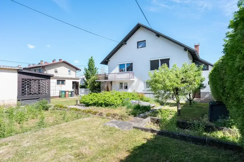 Giardino - Spacious Family House with Workshop in Maribor