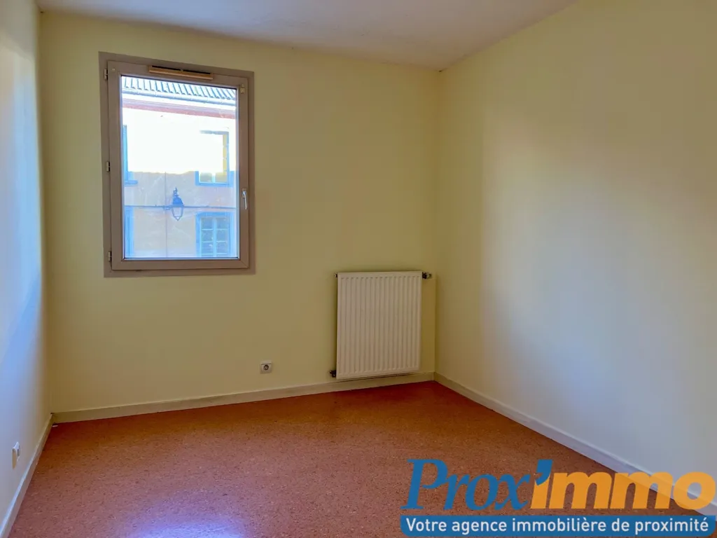 Pièces - Appartement avec Balcon dans Résidence Sécurisée