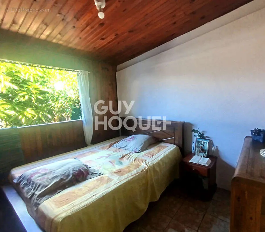 Magamistoad - Single-Storey House with Terrace in St Pierre