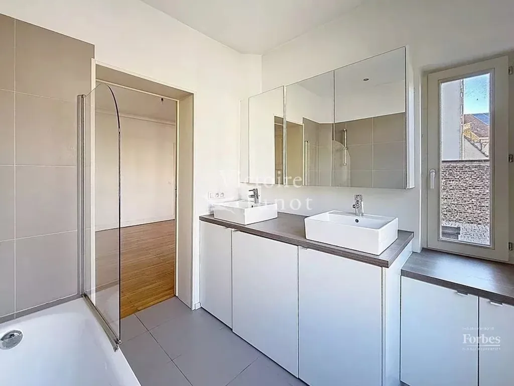 2 magamistoaga korter asukohas Ixelles