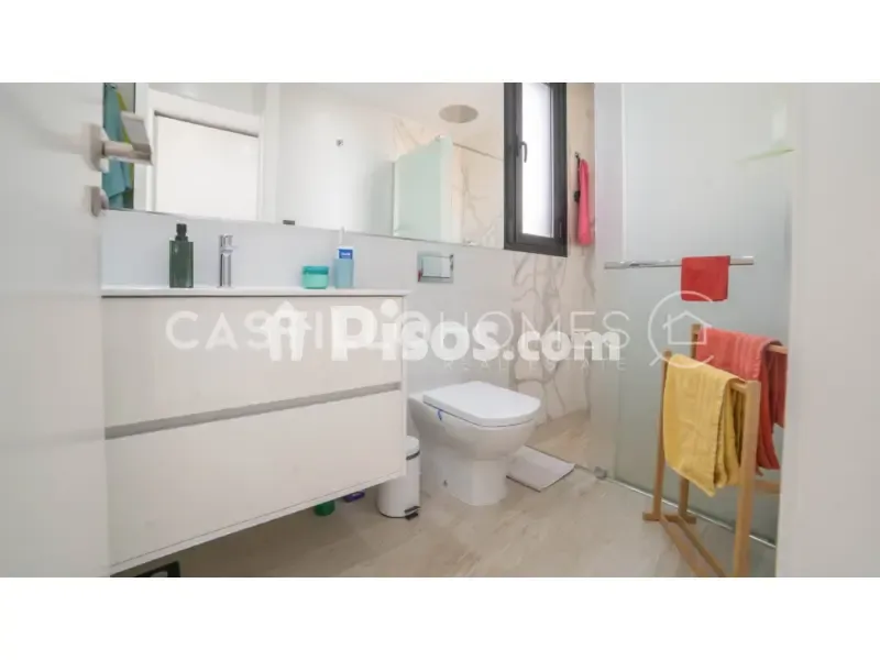 Bathrooms - 3-room house in ES