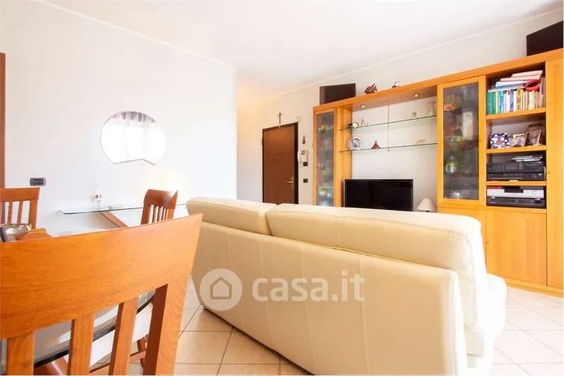 Elutuba - Modern Apartment with Balcony in Bovisio-Masciago