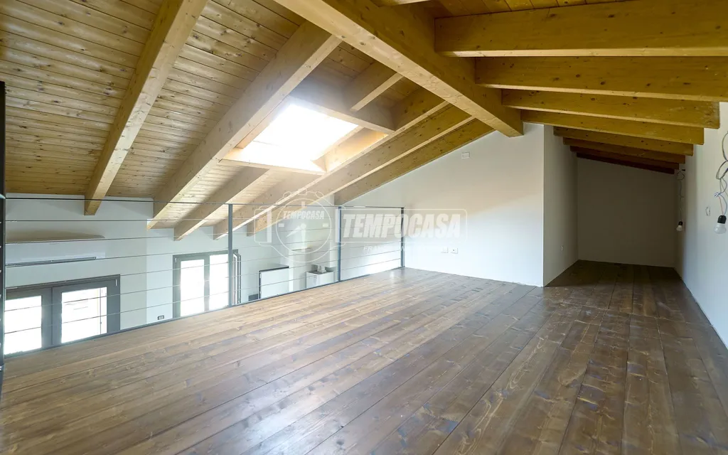 Stanze - Triplex with Balcony in Cremona