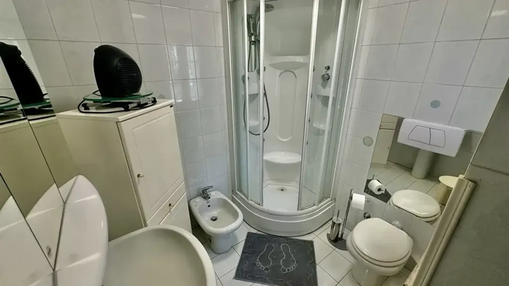 Salles de bain - Bifamiliar Villa with Garden in Grottaferrata