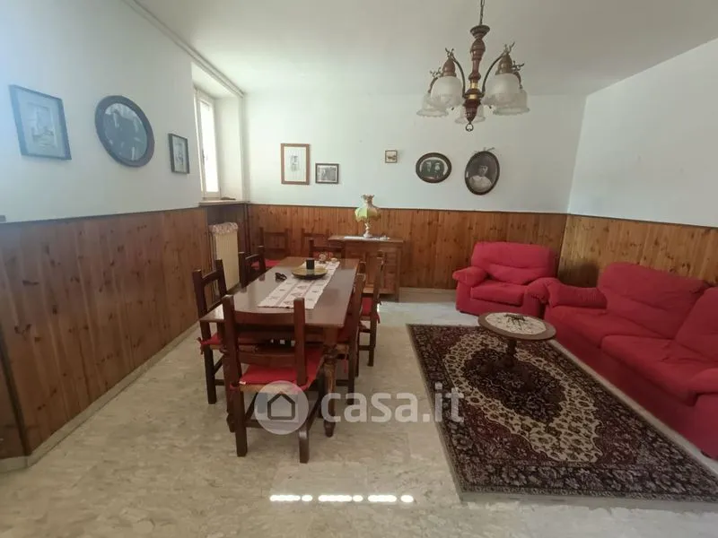 Elutuba - Townhouse with Piazza View in Brescello