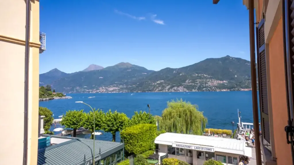 Lakefront Apartment with Garage in Menaggio