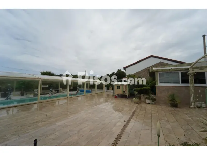 Piscine - Chalet with Traditional Architecture in Cudón